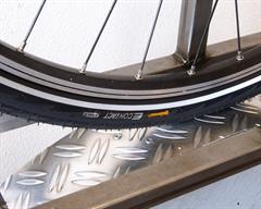 Continental E.Contact Continental E.Contact Touring/E-Bike tire on a rolling resistance test machine