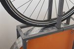 Schwalbe Marathon Almotion Schwalbe Marathon Almotion Touring/E-Bike tire on a rolling resistance test machine