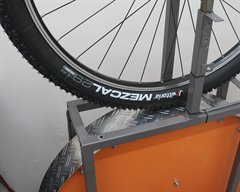 Vittoria Mezcal Vittoria Mezcal mountain bike tire on a rolling resistance test machine
