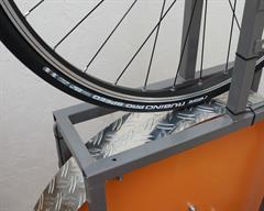 Vittoria Rubino Pro Speed Vittoria Rubino Pro Speed road bike tire on a rolling resistance test machine
