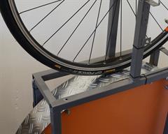 Continental Grand Prix Force II Continental Grand Prix Force II road bike tire on a rolling resistance test machine