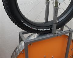 Panaracer Fat B Nimble Panaracer Fat B Nimble fat bike tire on a rolling resistance test machine
