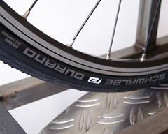 Schwalbe Durano Schwalbe Durano road bike tire on a rolling resistance test machine